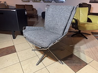 Fauteuil, grijs stof, rvs poten - afbeelding 1 van  4