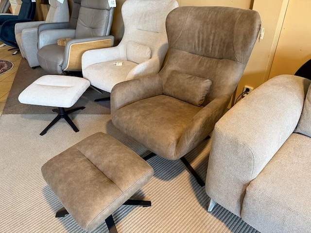 Fauteuil + hocker grijs - afbeelding 1 van  6