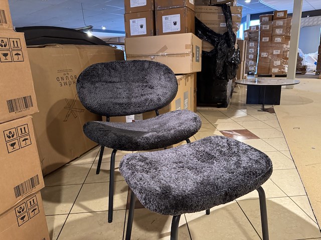 Fauteuil + hocker home bound by ky, pip, zwart - afbeelding 2 van  3