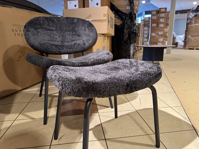 Fauteuil + hocker home bound by ky, pip, zwart - afbeelding 3 van  3