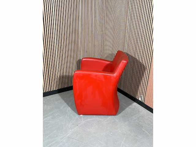 Fauteuil leolux rood (lage rugleuning) - afbeelding 3 van  4