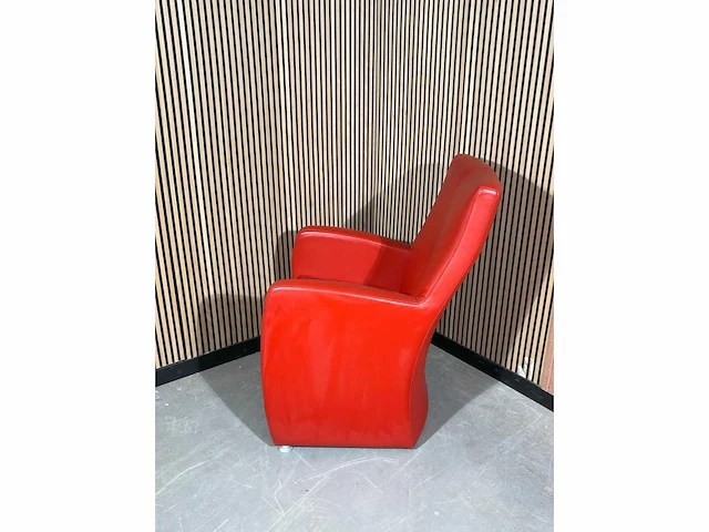 Fauteuil leolux rood (lage rugleuning) - afbeelding 3 van  4