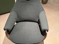 Fauteuil met footstool leolux, cream, dark green, draaibaar en verstelbaar - afbeelding 6 van  9