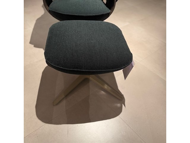 Fauteuil met footstool leolux, cream, dark green, draaibaar en verstelbaar - afbeelding 7 van  9