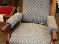 Fauteuil met hoge rug en armleuningen