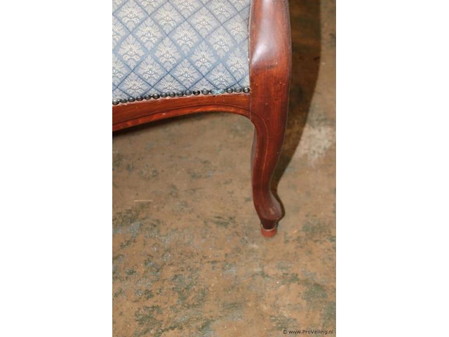 Fauteuil met hoge rug en armleuningen - afbeelding 3 van  3