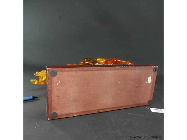 Faux amber beeld van 2 galopperende paarden - afbeelding 5 van  5