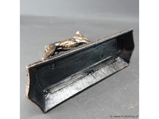 Faux bronzen hazewindhond - afbeelding 5 van  5