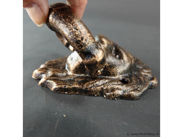 Faux bronzen leeuwenkop als deurklopper - afbeelding 4 van  5