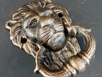 Faux bronzen leeuwenkop als deurklopper - afbeelding 2 van  5