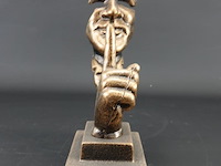 Faux bronzen sculptuur "silence" - afbeelding 2 van  5
