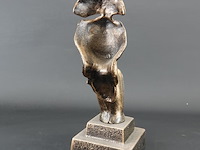 Faux bronzen sculptuur "silence" - afbeelding 4 van  5