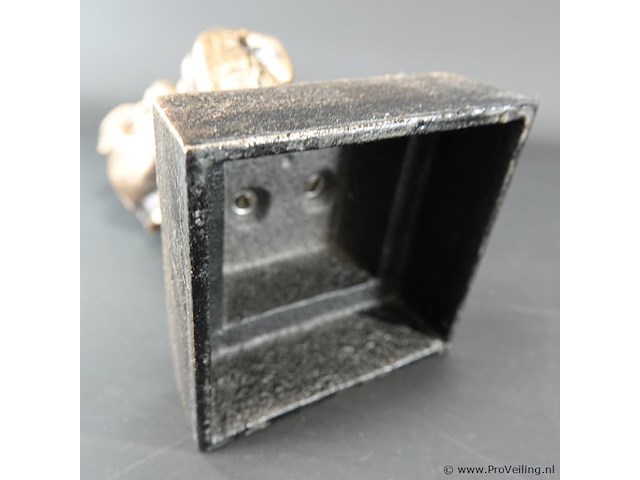 Faux bronzen sculptuur "silence" - afbeelding 5 van  5