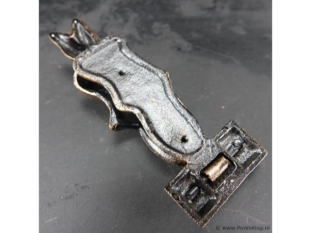 Faux bronzen vleermuis al deurklopper - afbeelding 5 van  5