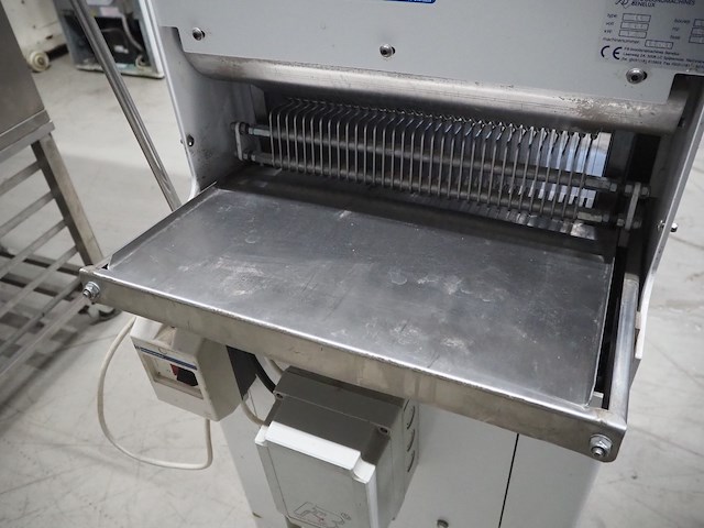 Fb-broodsnijmachines benelux - afbeelding 9 van  12
