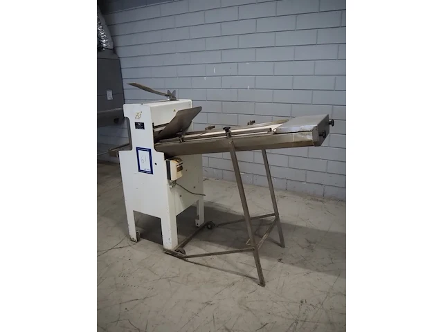 Fb-broodsnijmachines benelux - afbeelding 3 van  10