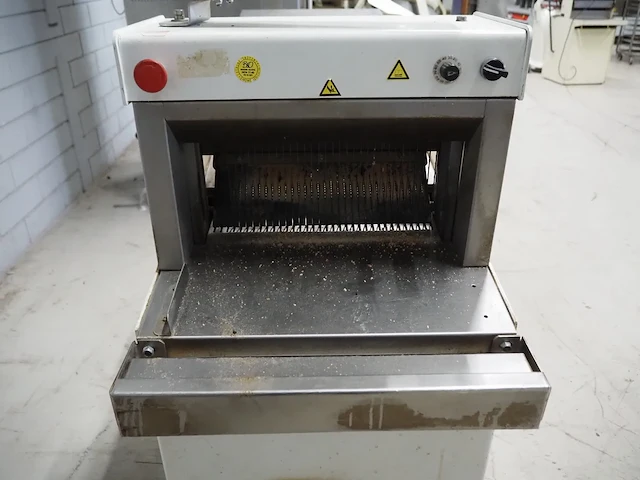 Fb-broodsnijmachines benelux - afbeelding 9 van  10