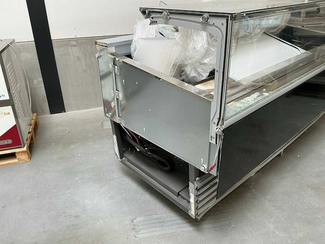 Fb deeva g12 ijsvitrine 24 baks - afbeelding 9 van  13