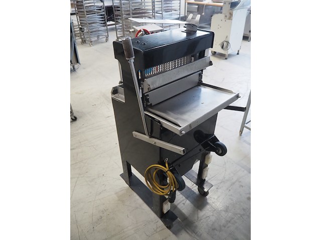 Fb - afbeelding 4 van  10