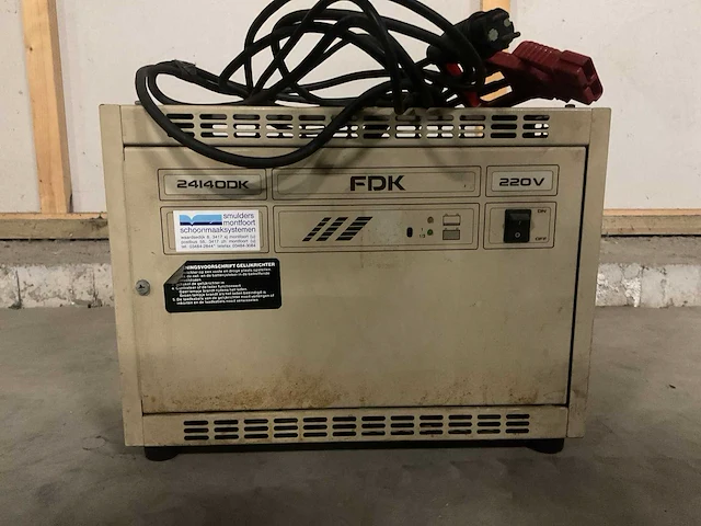 Fdk 2414odk acculader - afbeelding 4 van  4