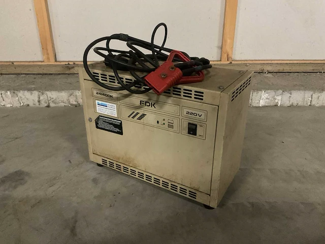 Fdk 2414odk acculader - afbeelding 1 van  4