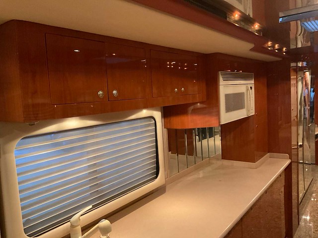 Featherlite vogue 5000s camper / tiny house year 2000 - afbeelding 16 van  50