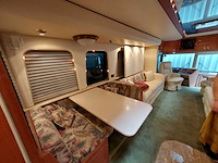 Featherlite vogue 5000s camper / tiny house year 2000 - afbeelding 17 van  50