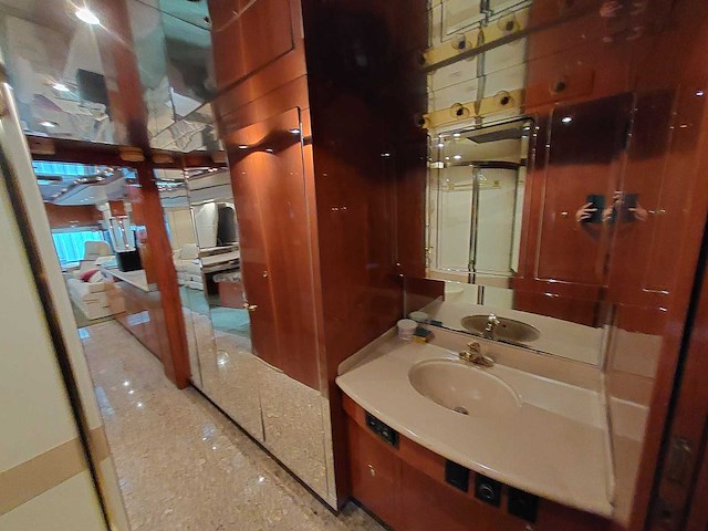 Featherlite vogue 5000s camper / tiny house year 2000 - afbeelding 28 van  50