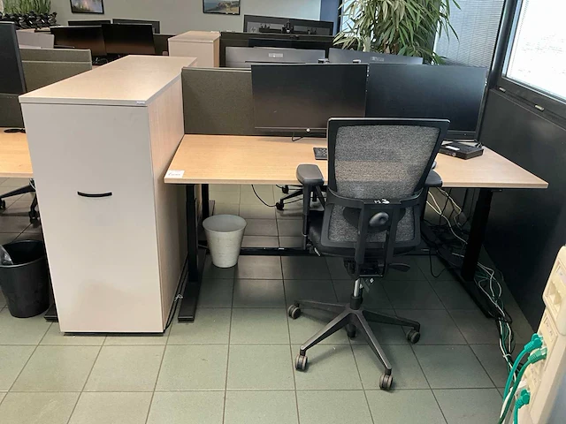 Febrü elektrisch zit-sta bureau met standcontainer - afbeelding 1 van  6