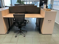 Febrü elektrisch zit-sta bureau met standcontainer