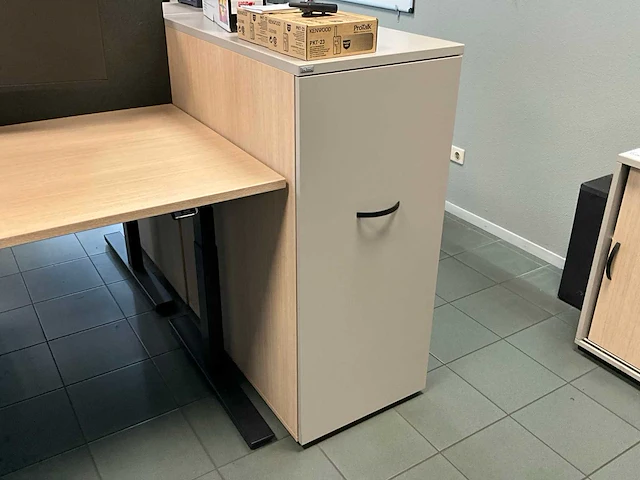 Febrü elektrisch zit-sta bureau met standcontainer - afbeelding 4 van  6
