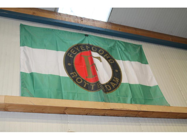 Feijenoordvlag circa 150 x 220 cm. let op! hangt hoog. - afbeelding 1 van  1