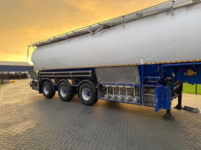 Feldbinder - bulktrailer - 2009 - 68 kuub - ffb - 7 vakken - oplegger - ok-79-xd - afbeelding 2 van  24