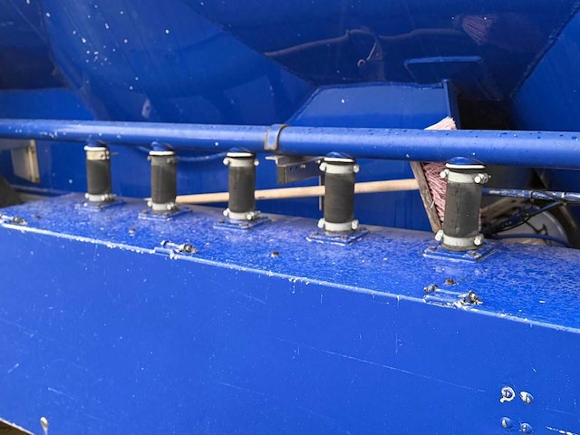 Feldbinder - bulktrailer - 2009 - 68 kuub - ffb - 7 vakken - oplegger - ok-79-xd - afbeelding 9 van  24