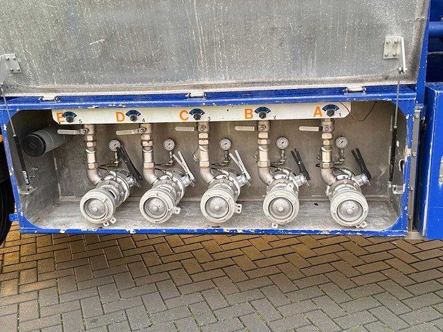 Feldbinder - bulktrailer - 2009 - 68 kuub - ffb - 7 vakken - oplegger - ok-79-xd - afbeelding 10 van  24