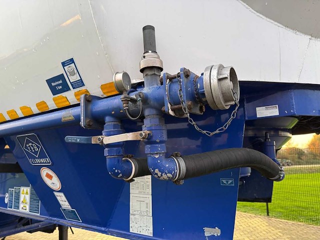 Feldbinder - bulktrailer - 2009 - 68 kuub - ffb - 7 vakken - oplegger - ok-79-xd - afbeelding 14 van  24