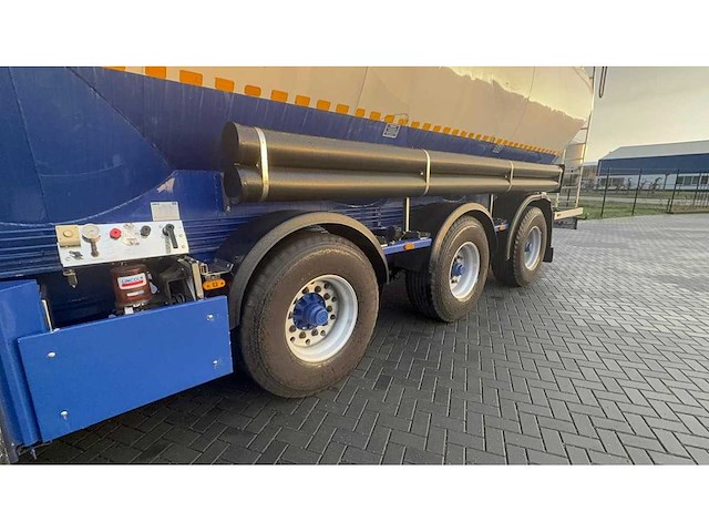Feldbinder - bulktrailer - 2009 - 68 kuub - ffb - 7 vakken - oplegger - ok-79-xd - afbeelding 15 van  24