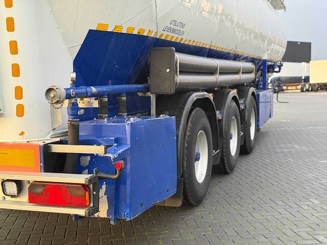 Feldbinder - bulktrailer - 2009 - 68 kuub - ffb - 7 vakken - oplegger - ok-79-xd - afbeelding 22 van  24