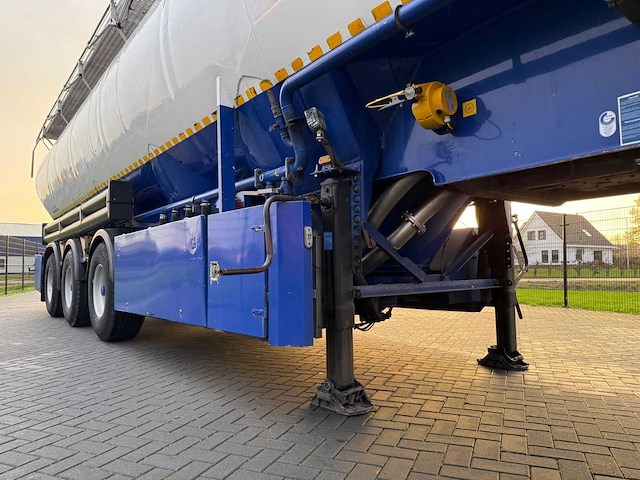 Feldbinder - bulktrailer - 2009 - 68 kuub - ffb - 7 vakken - oplegger - ok-79-xd - afbeelding 24 van  24