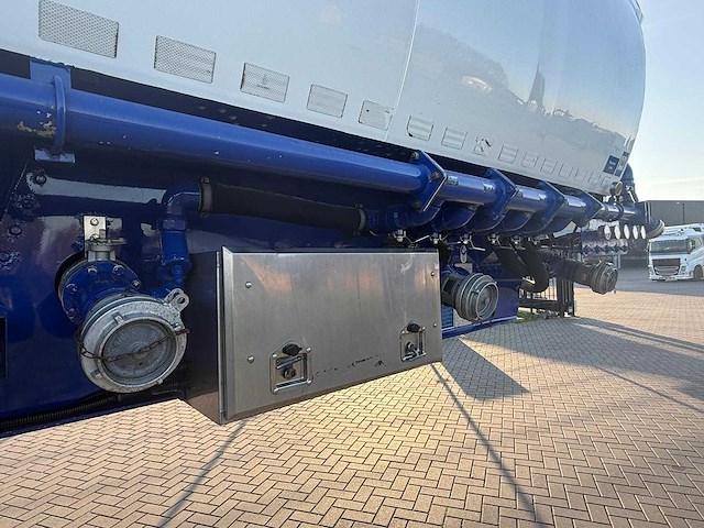 Feldbinder - bulktrailer - 2010 - eut 45.2 - verweeg trailer - city - achteras gestuurd - 45,2 kuub - 7 vakken - ol-28-bt - afbeelding 18 van  29