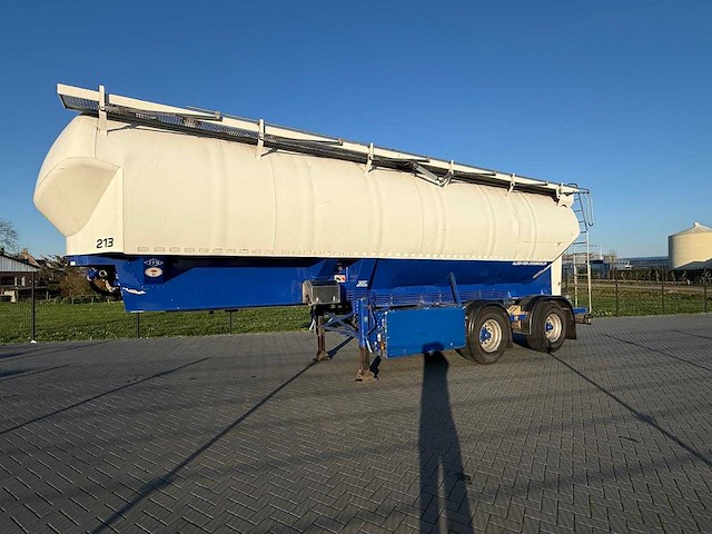 Feldbinder - bulktrailer - 2010 - eut 45.2 - verweeg trailer - city - achteras gestuurd - 45,2 kuub - 7 vakken - ol-28-bt - afbeelding 12 van  29