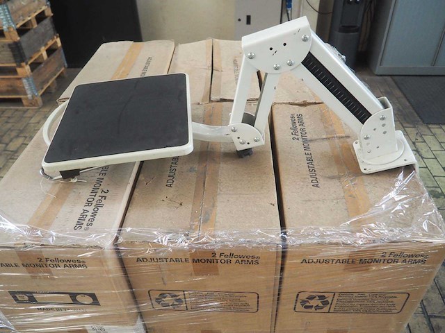 Fellowes - monitor armen (x44) + show model - afbeelding 3 van  6