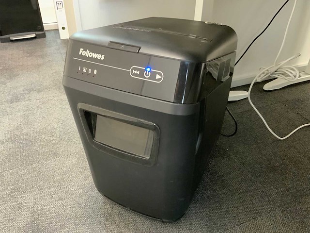 Fellowes 130c papiervernietiger - afbeelding 2 van  4