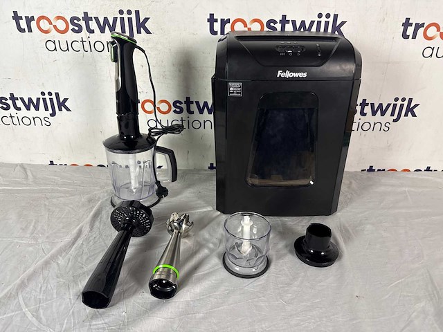 Fellowes powershred 12c papiervernietiger snippers - zwart |braun multiquick 9 mq9147x – staafmixer - afbeelding 1 van  1