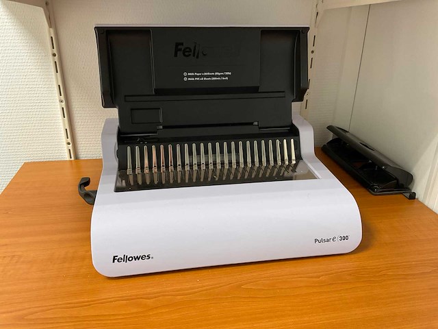 Fellowes pulsar e 300 inbindmachine - afbeelding 1 van  7