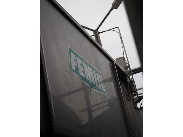 Femia - afbeelding 3 van  11