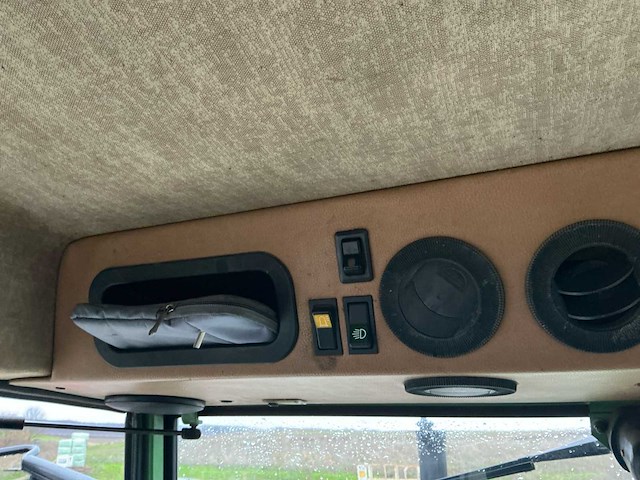 Fendt - 1984 - 611 ls - vierwielaangedreven landbouwtractor - afbeelding 24 van  35