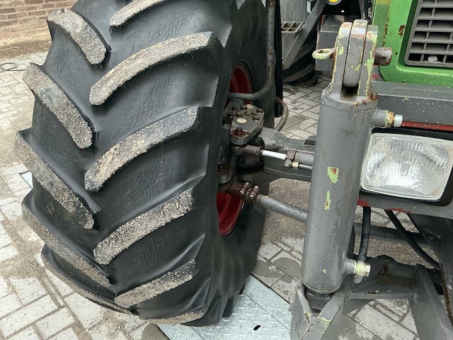 Fendt - 1984 - 611 ls - vierwielaangedreven landbouwtractor - afbeelding 35 van  35