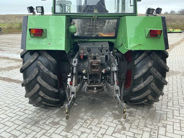 Fendt - 1984 - 611 ls - vierwielaangedreven landbouwtractor - afbeelding 6 van  35