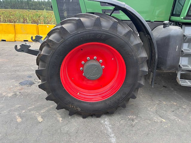 Fendt - 1996 - favorit 824 - vierwielaangedreven landbouwtractor - afbeelding 2 van  18